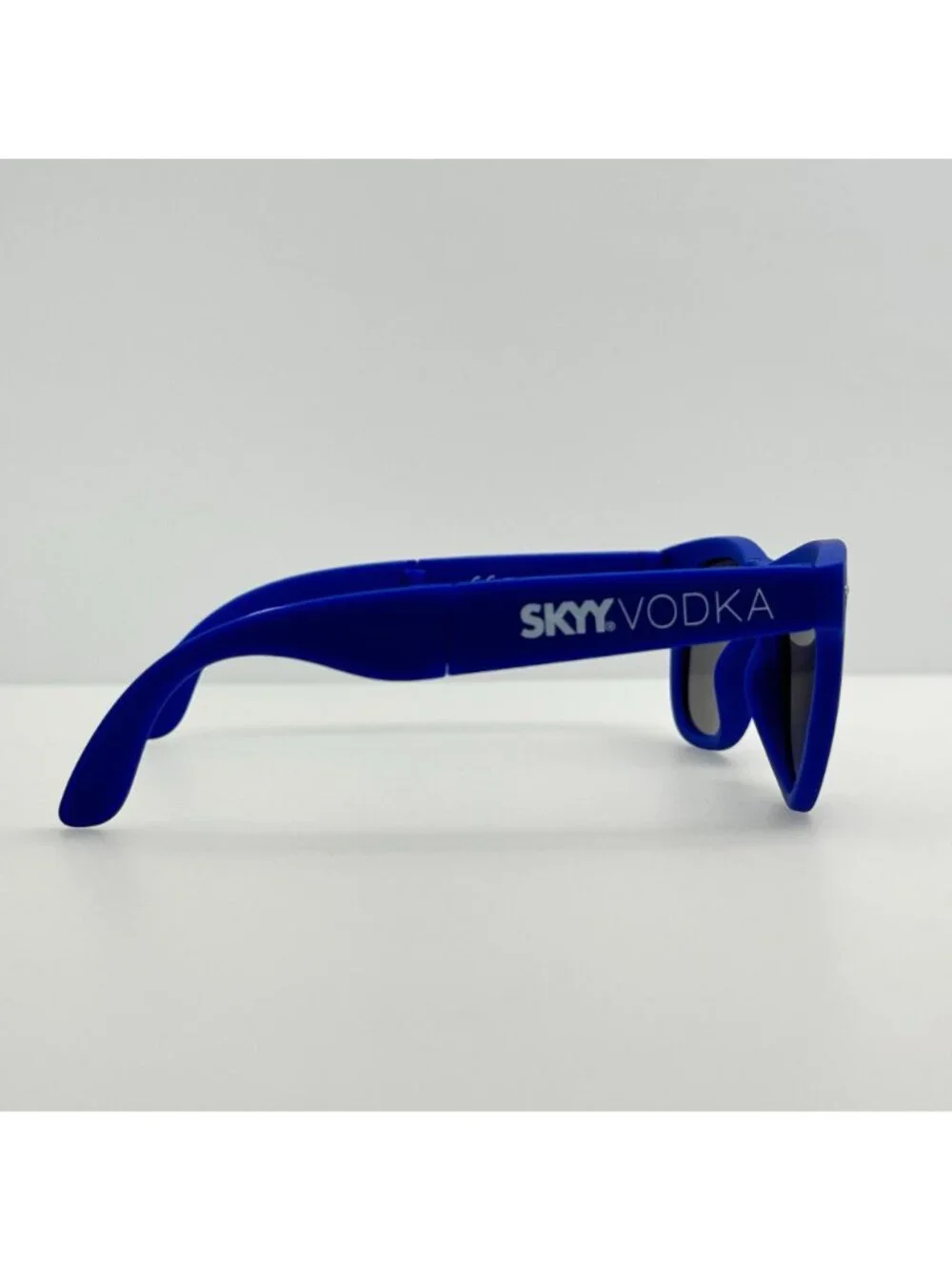 Unbranded Sunglasses Sky Vodka With Bag